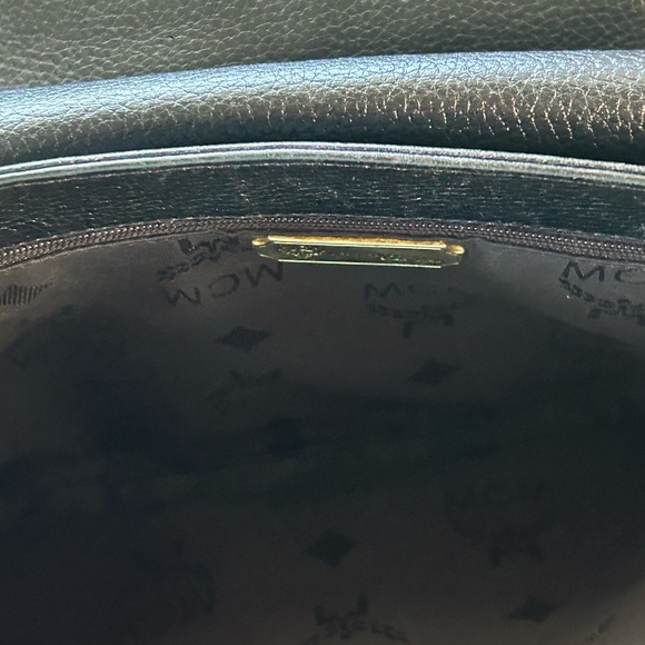 MCM Vintage Black Leather Crossbody - Picture 8 of 8